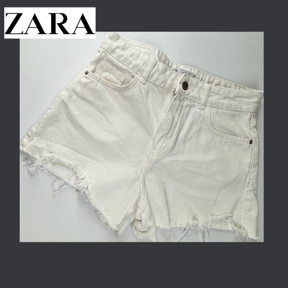 ZARA White Cut Off Raw Hem Denim Shorts | Distressed | Size 4